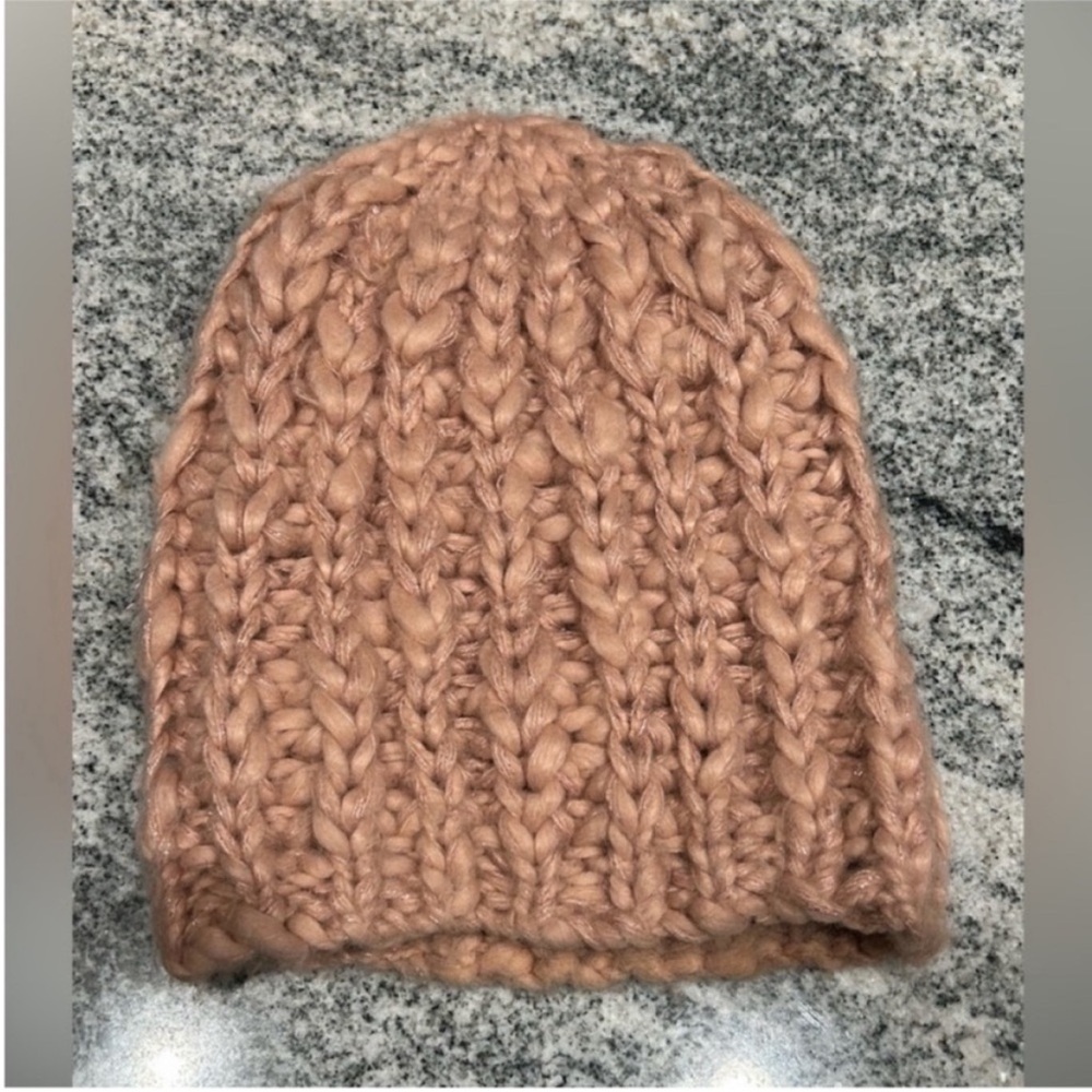 Mossimo pastel pink rose gold chunky knit hat beanie sparkly